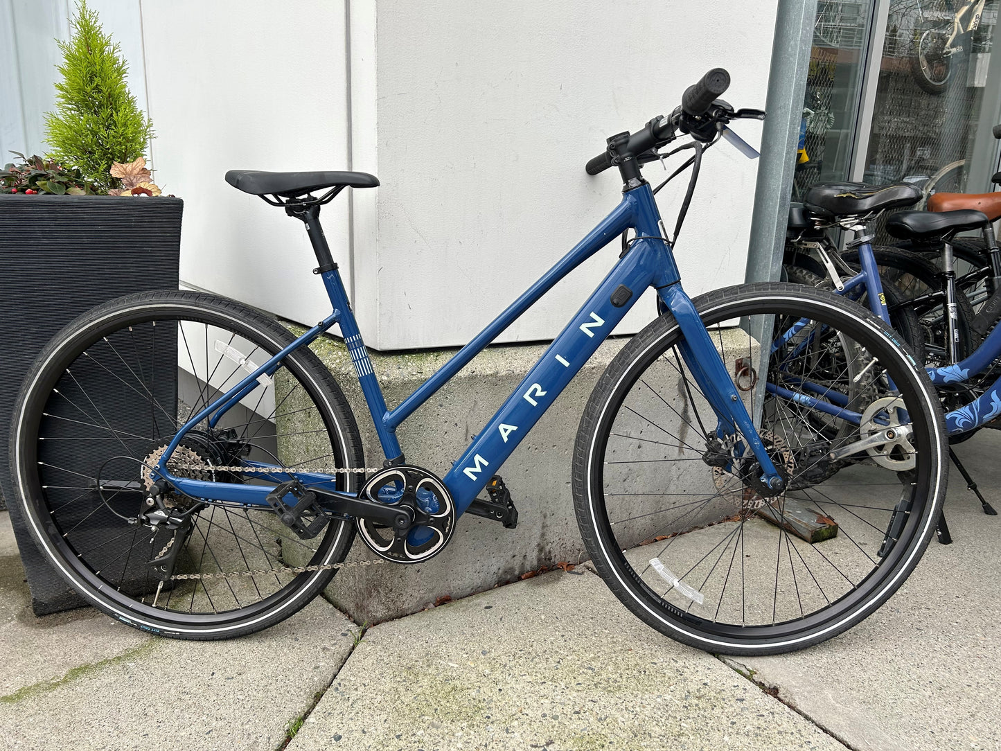 Marin Fairfax E Step-Thru Blue Medium