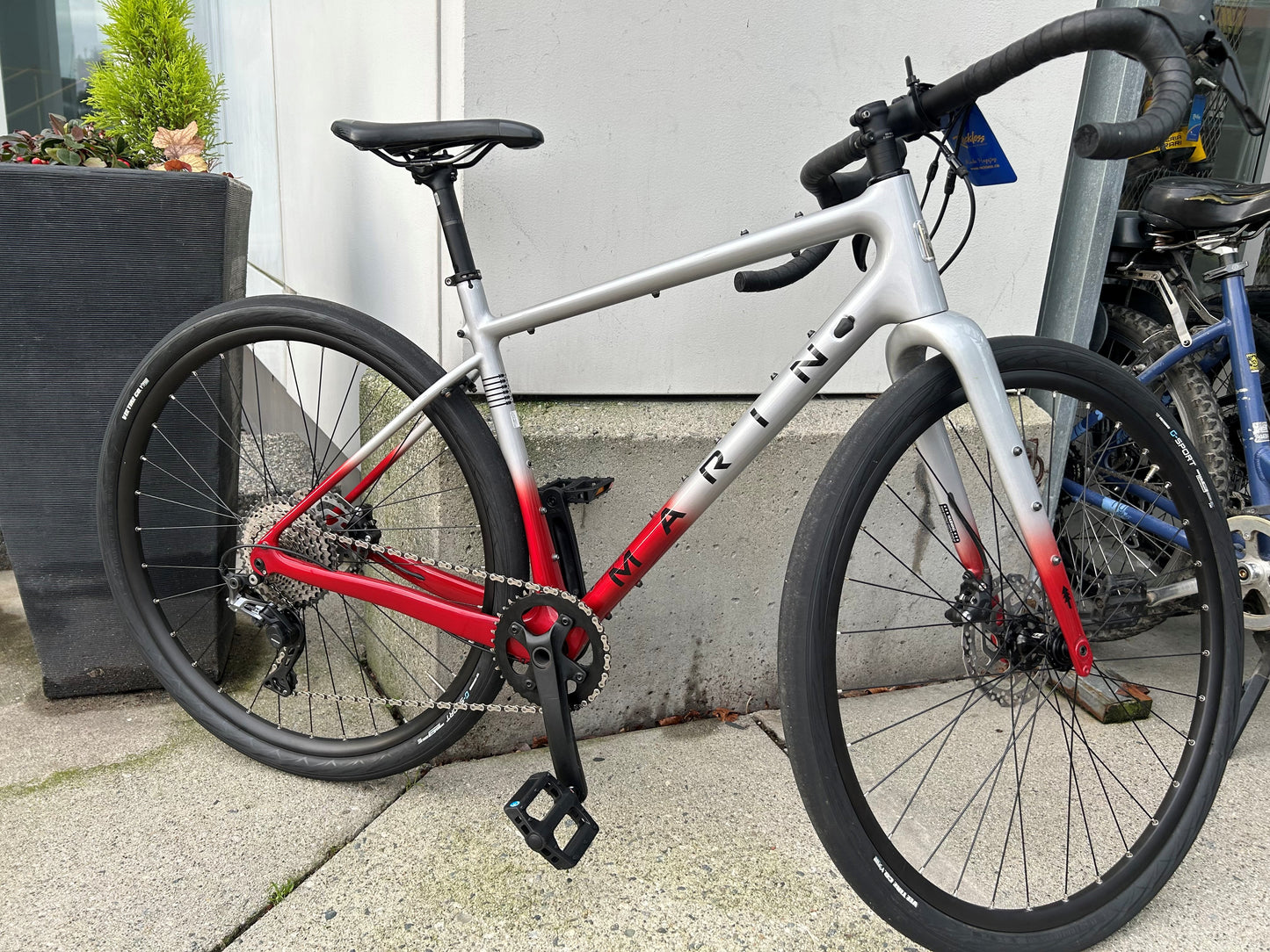 Marin Headlands 1 Red/Silver 54cm